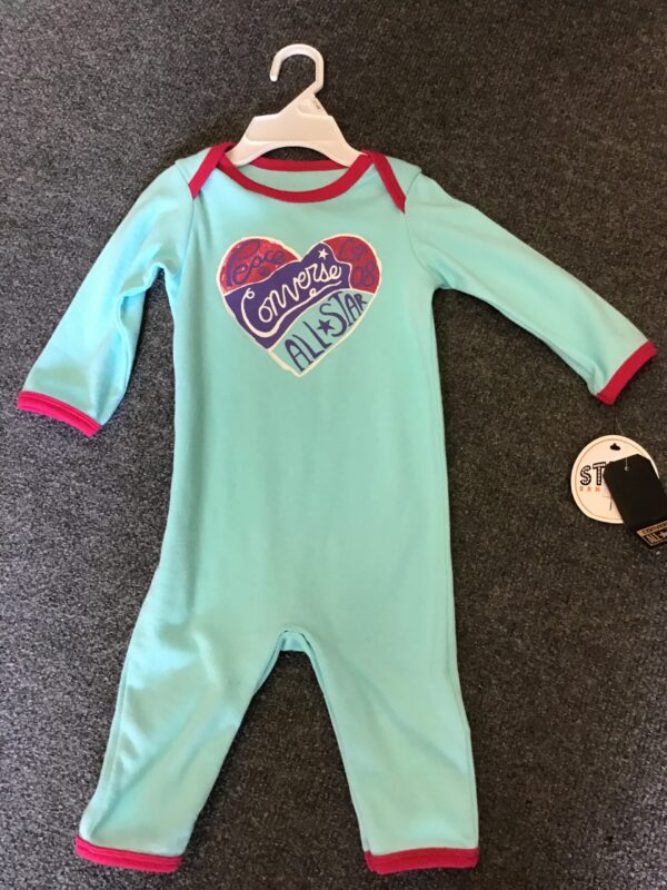 5018F039-56DF-452E-A996-A4097E0CEA11 Converse Babygrow