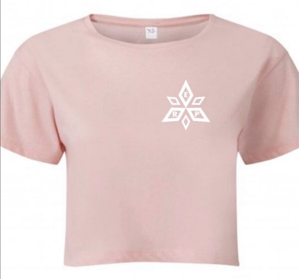 BE38163D-9626-41A0-8A8E-B80A3C08C60E REP_nique Logo Crop Tee